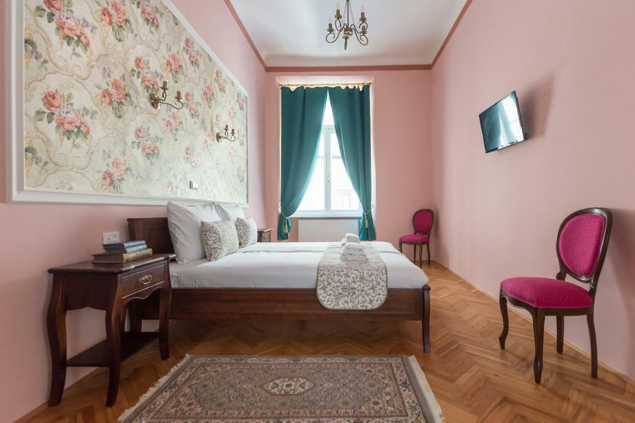 Barbo Palace And Apartman *