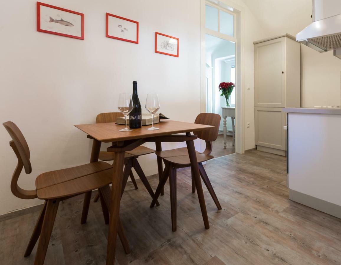 Barbo Palace And Apartman *