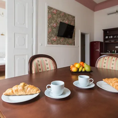 Barbo Palace Apartments And Rooms Lubiana Esterno foto