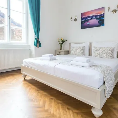 Barbo Palace Apartments And Rooms Lubiana Esterno foto