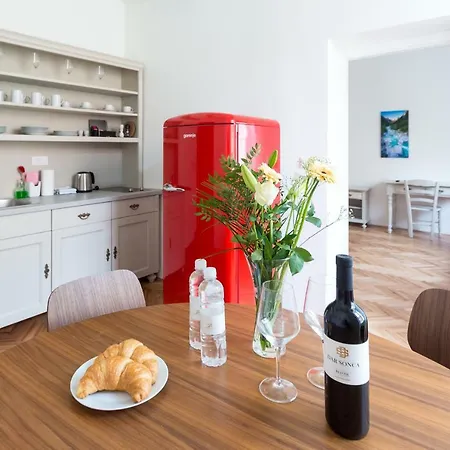 Barbo Palace Apartments And Rooms Lubiana Esterno foto