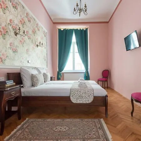 Barbo Palace Apartments And Rooms Lubiana Esterno foto