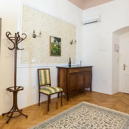 Barbo Palace Apartments And Rooms Lubiana Esterno foto
