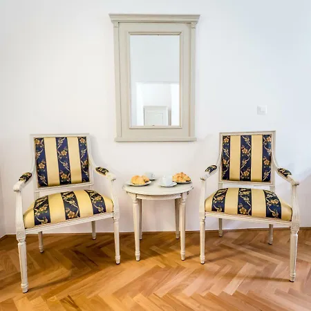 Barbo Palace Apartments And Rooms Lubiana Esterno foto