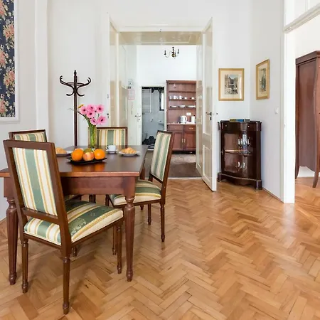Barbo Palace Apartments And Rooms Lubiana Esterno foto