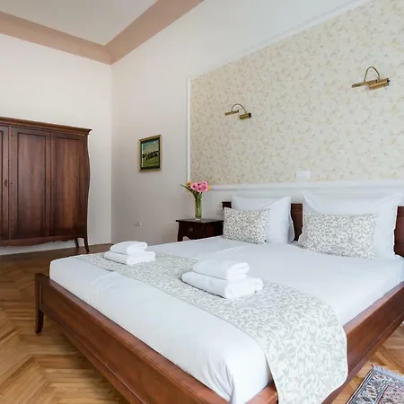 Barbo Palace Apartments And Rooms Lubiana Esterno foto