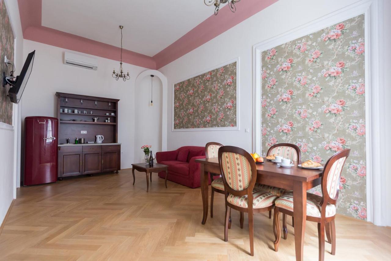 Apartmán Barbo Palace Apartments&rooms *