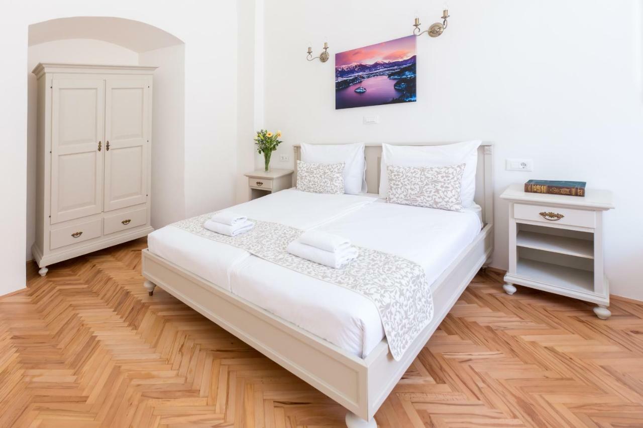Apartmán Barbo Palace Apartments&rooms