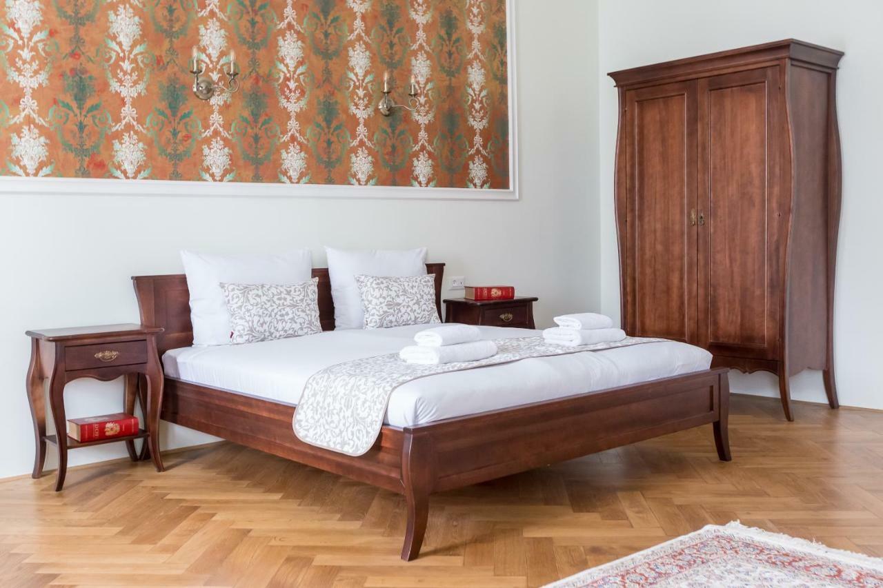 Apartmán Barbo Palace Apartments&rooms