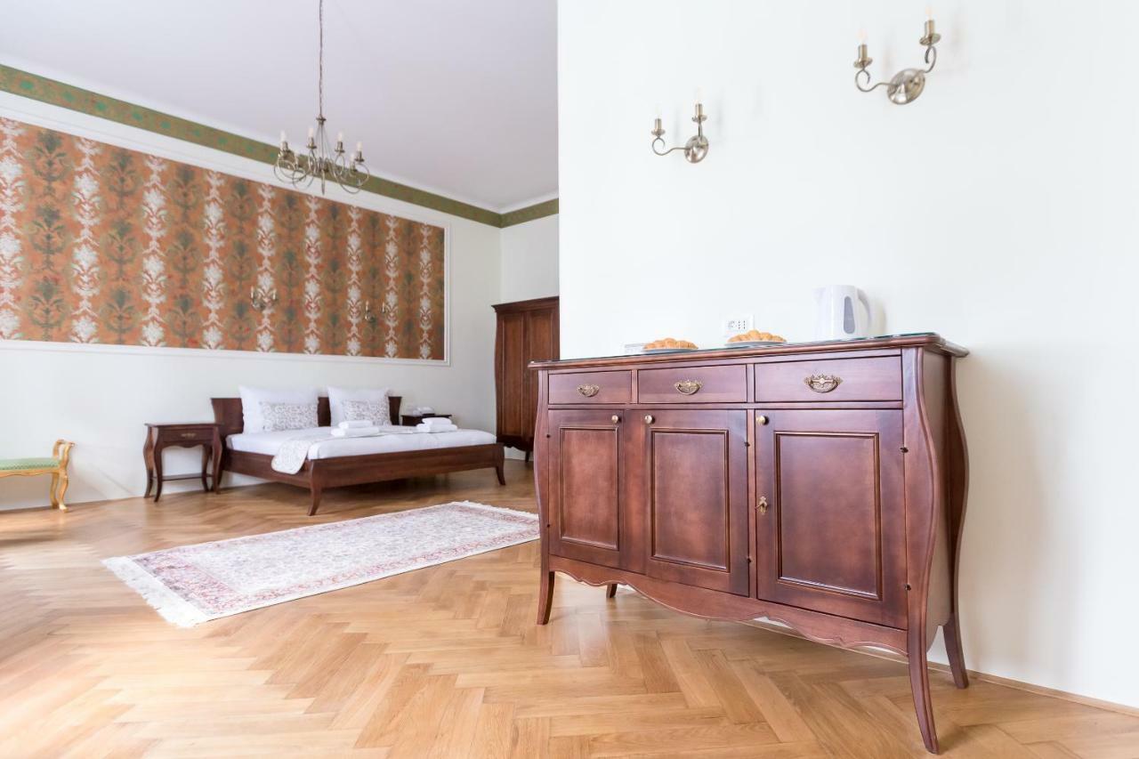 Apartmán Barbo Palace Apartments&rooms *