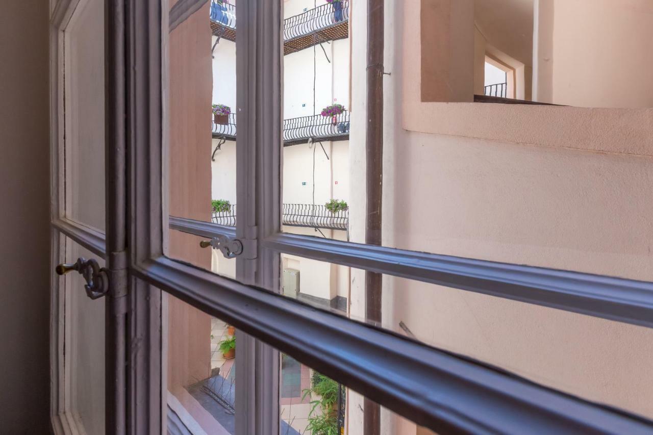 Barbo Palace Apartments&rooms *